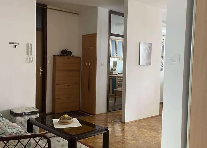 Apartment Quiet & Comfy Apartment- Centar